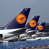 Lufthansa wprowadza opłatę za płatność kartą!
