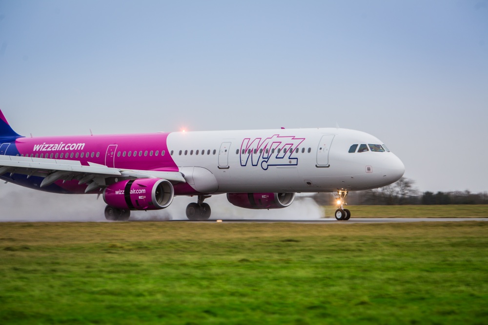 Wizzair-A321-official-FA_20151124_0335