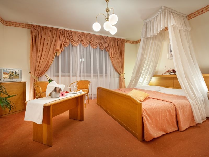 hotel-hrsdeals-henrietta-widok01