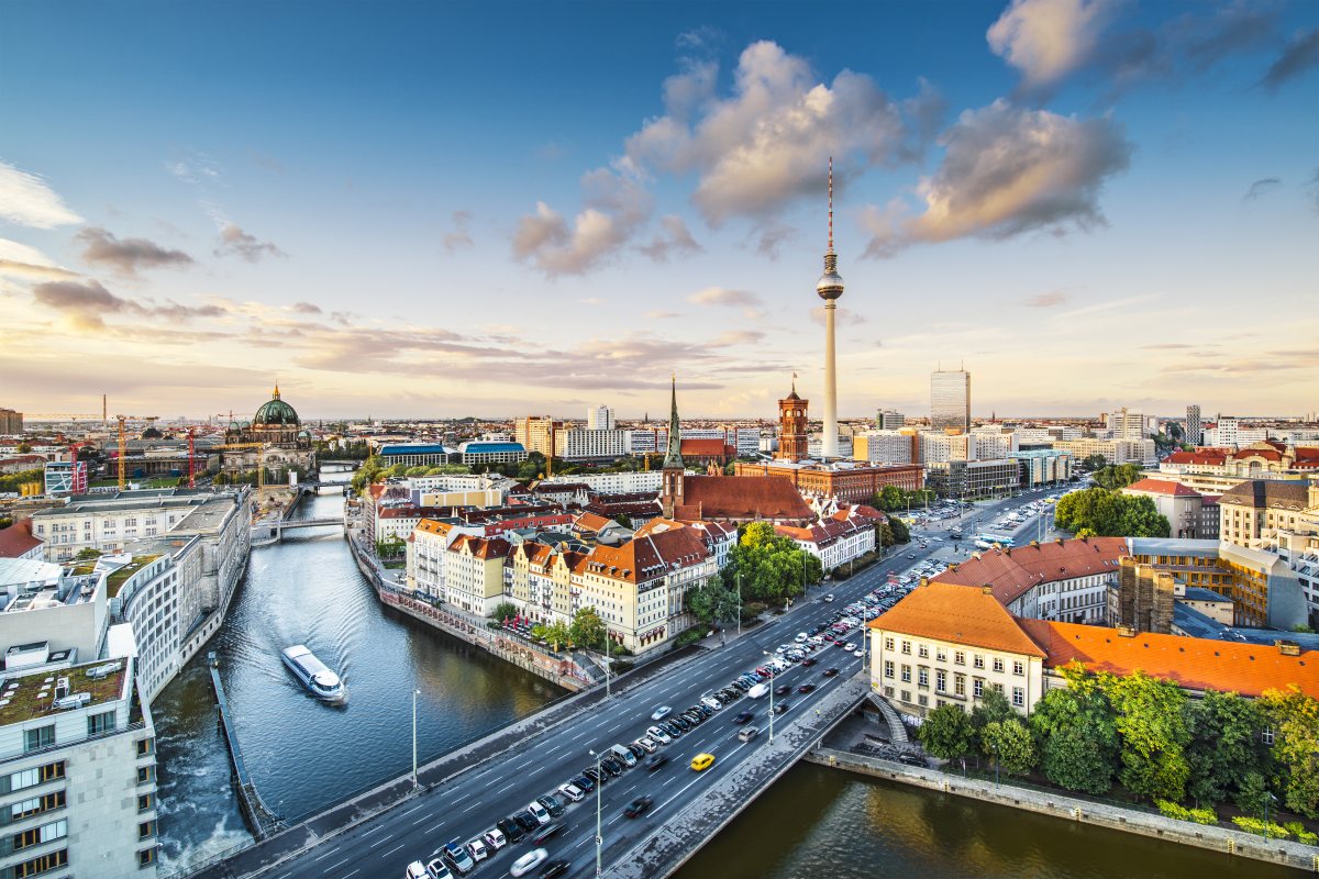 Berlin za 78 PLN RT. Tanie podróże samolotem!