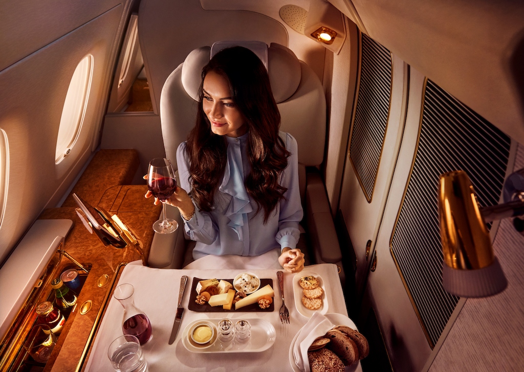 emirates-jedzenie-first_class_cheese_lr