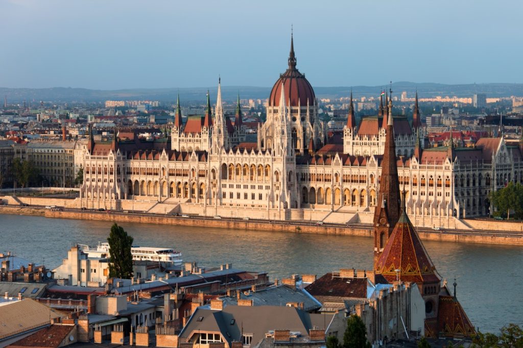 Budapeszt w wakacje. Przeloty tanią linią